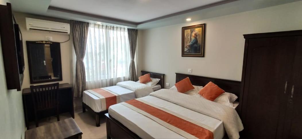 Hotel Pipal Tree 카트만두 외부 사진