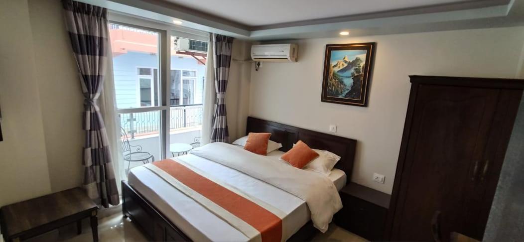 Hotel Pipal Tree 카트만두 외부 사진